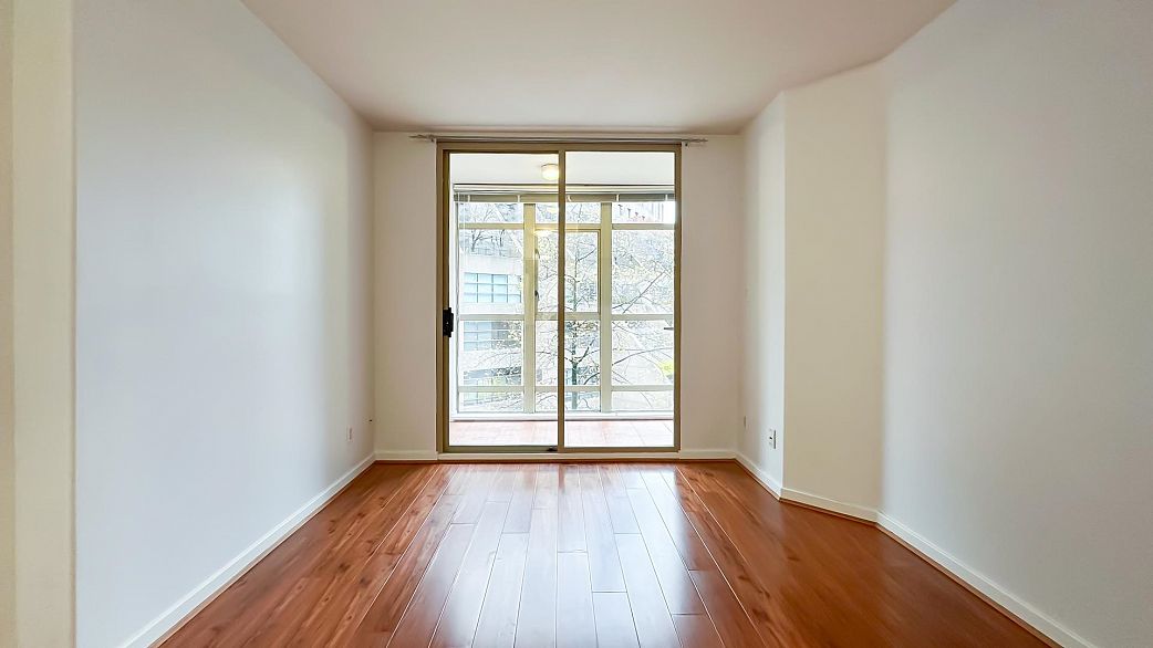 511 819 Hamilton Street