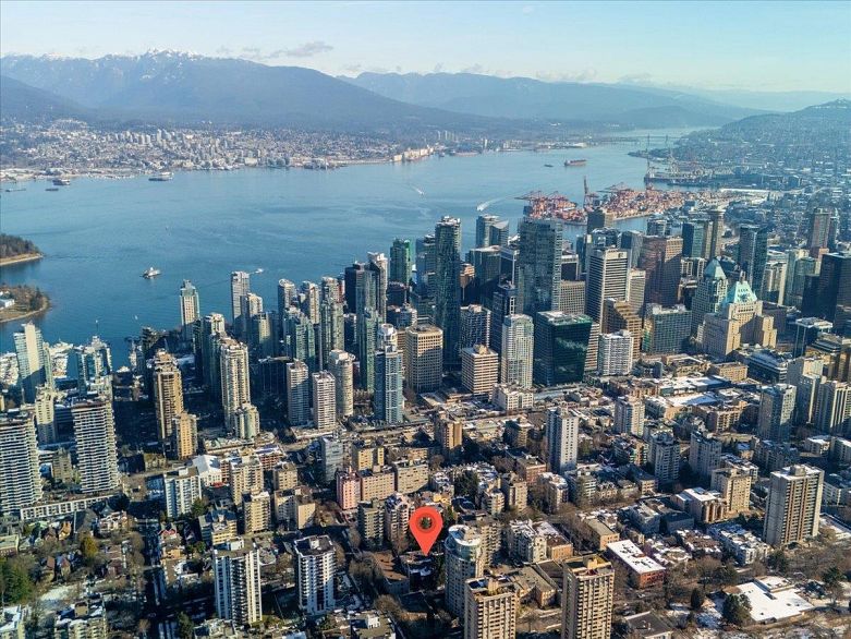 403 1274 Barclay Street