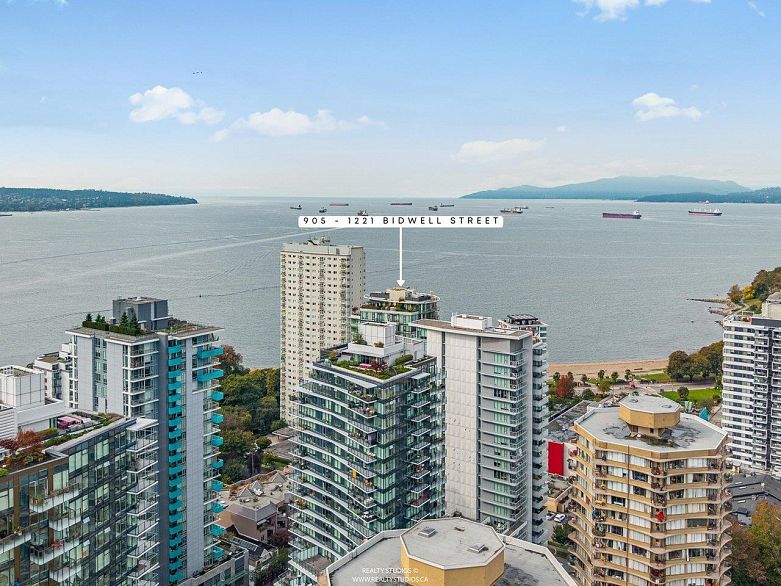 905 1221 Bidwell Street