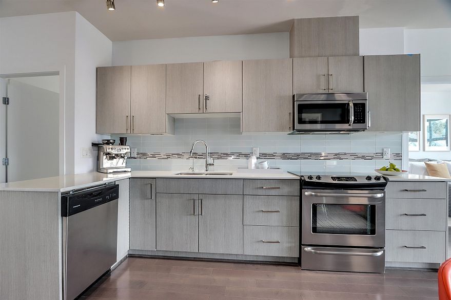 PH6 388 Kootenay Street