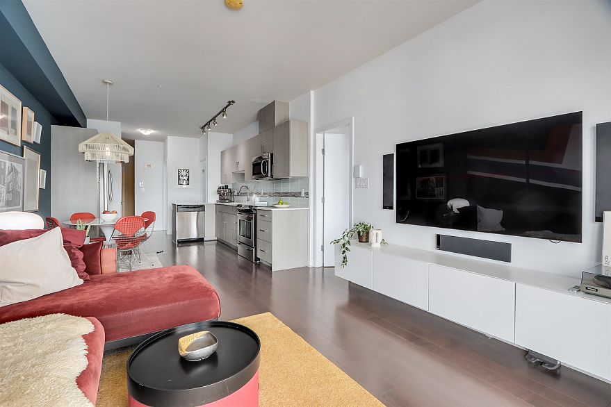 PH6 388 Kootenay Street