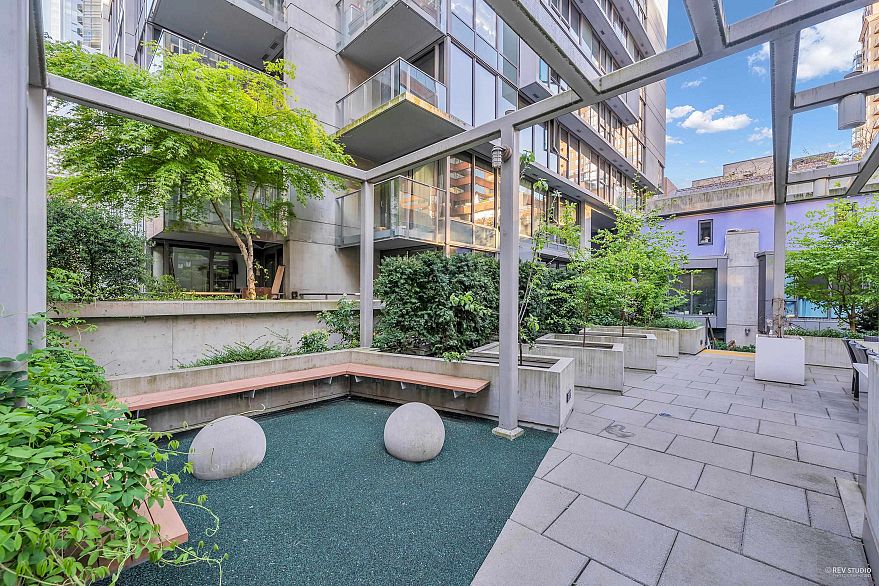 1902 1133 Hornby Street