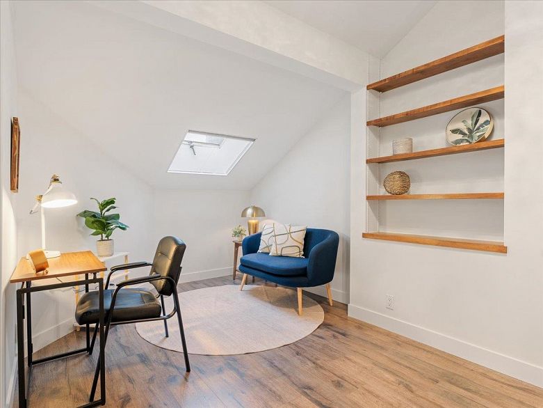 403 1274 Barclay Street