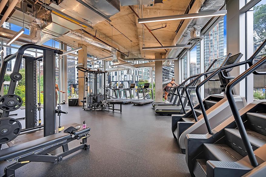 3602 1480 Howe Street