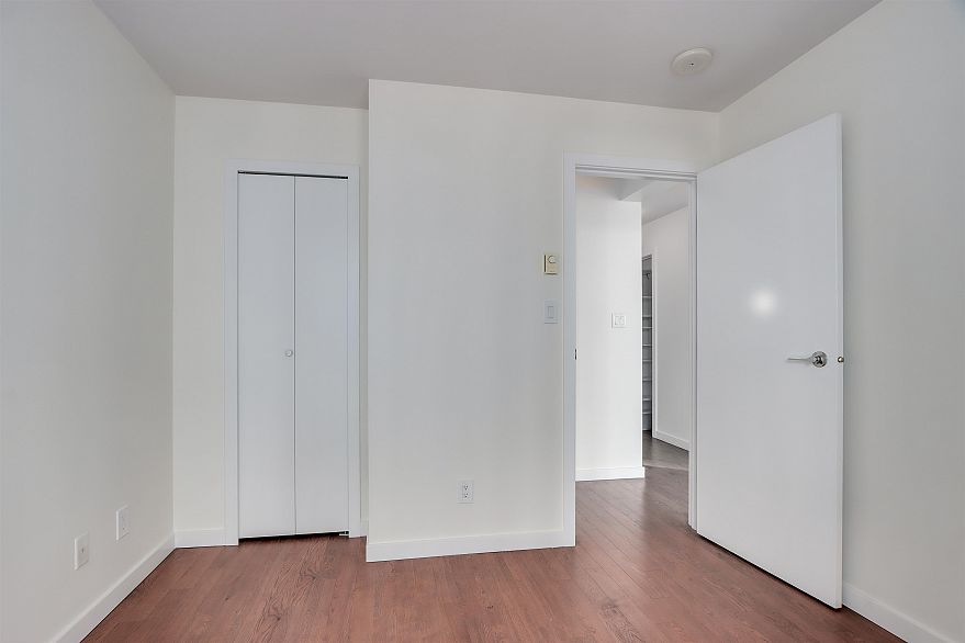 1115 161 W Georgia Street