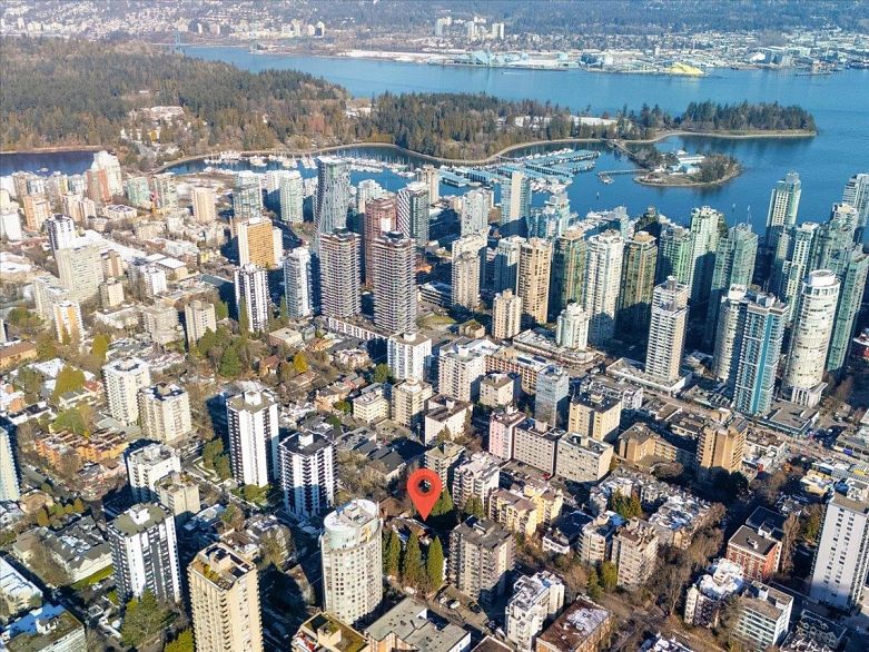 403 1274 Barclay Street