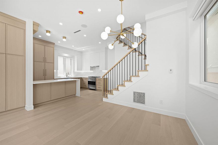 1 6461 E Prince Edward Street