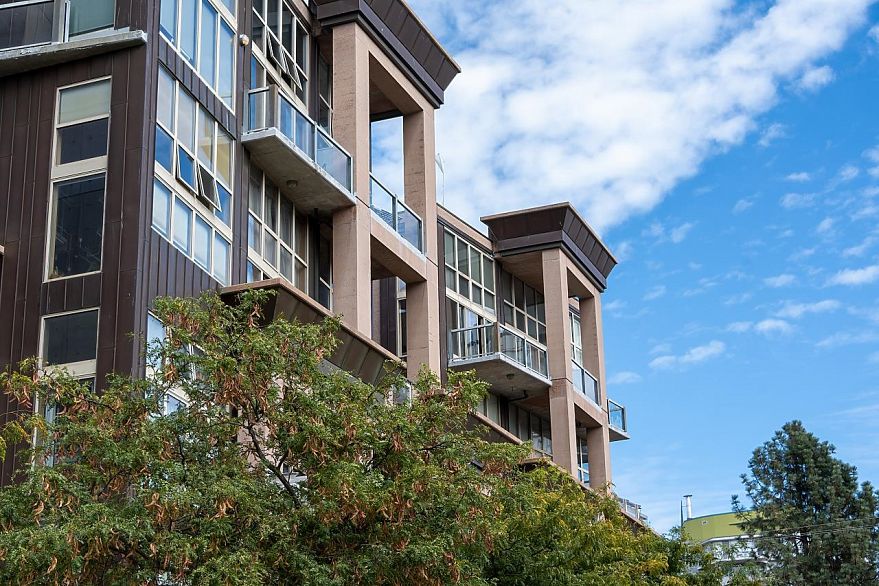 403 1529 W 6th Avenue