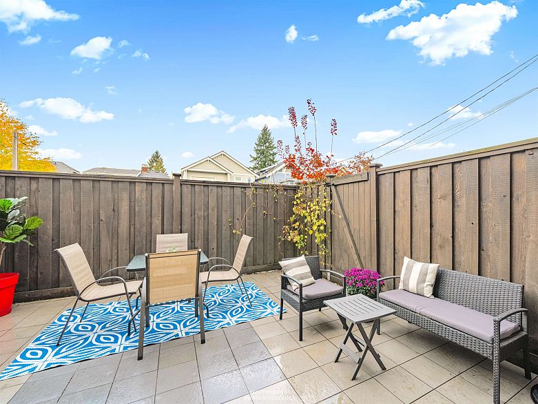 12 1255 E 15th Avenue