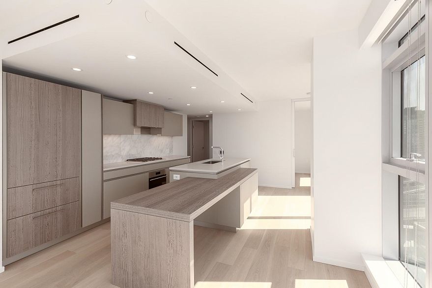 1403 889 Pacific Street