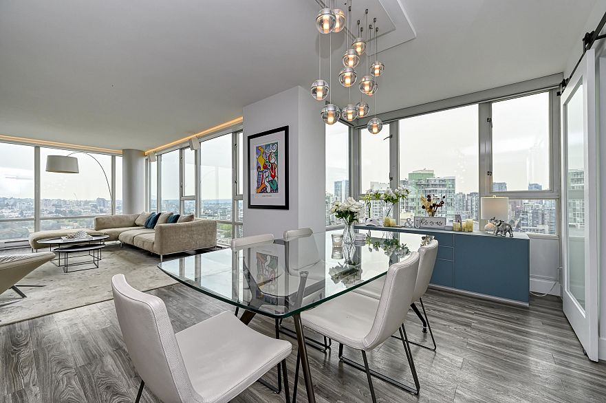 3307 1033 Marinaside Crescent