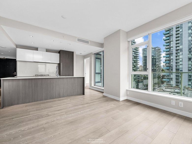 905 1221 Bidwell Street