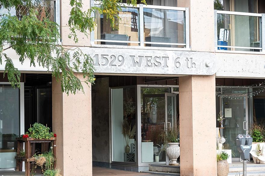 403 1529 W 6th Avenue