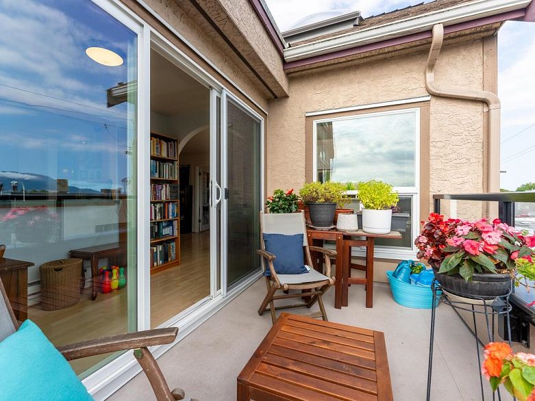 404 2121 W 5th Avenue