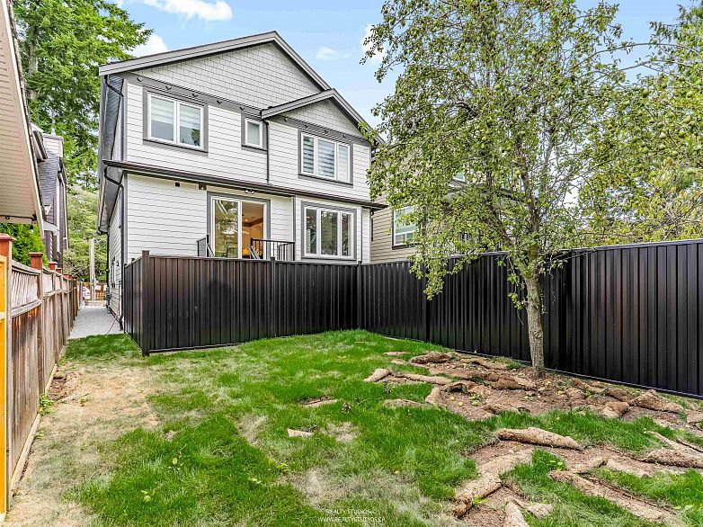 1 5221 Clarendon Street