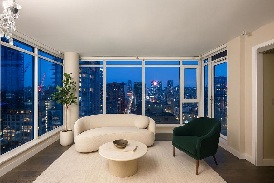 2701 1351 Continental Street