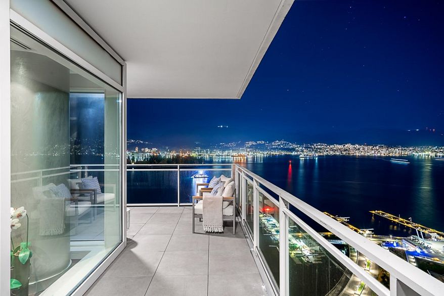 2202 1139 W Cordova Street