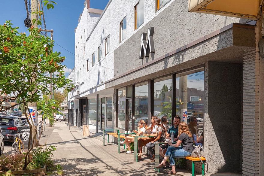 12 1255 E 15th Avenue