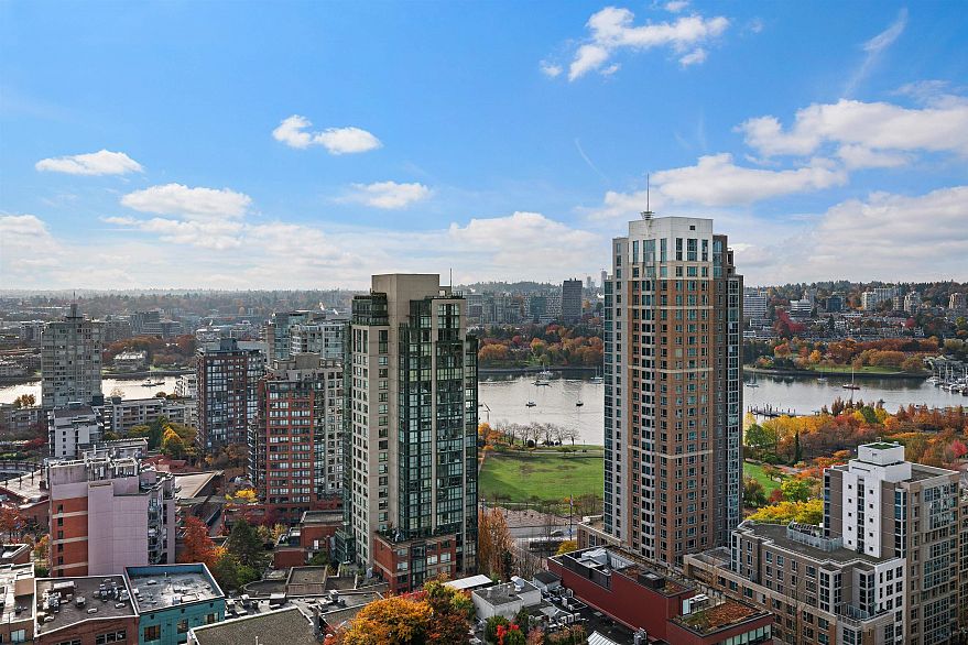 2204 1238 Richards Street