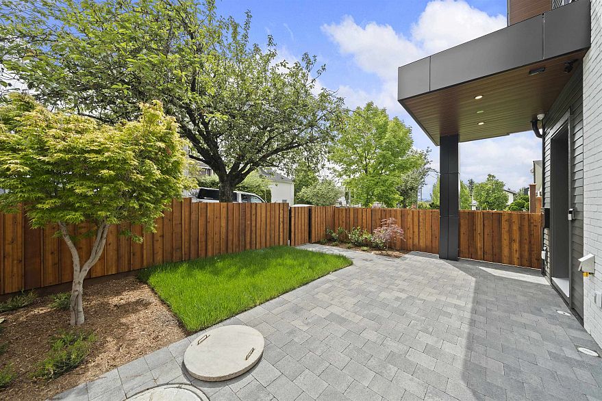 1 6461 E Prince Edward Street