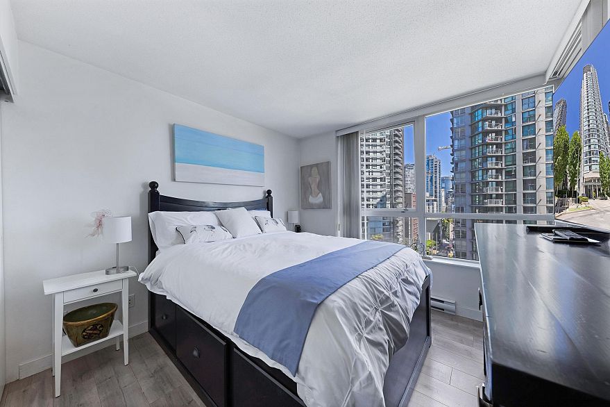 1607 1495 Richard Street