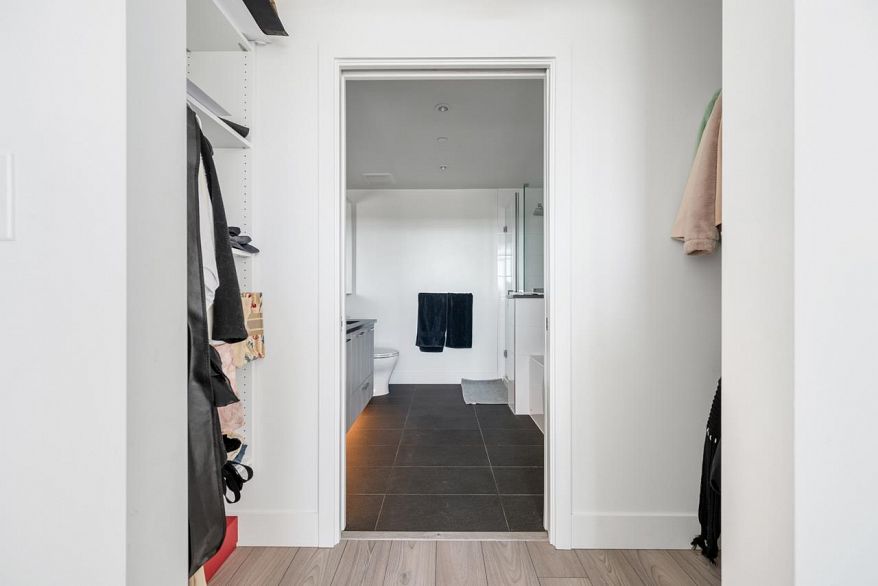 502 8570 Rivergrass Drive