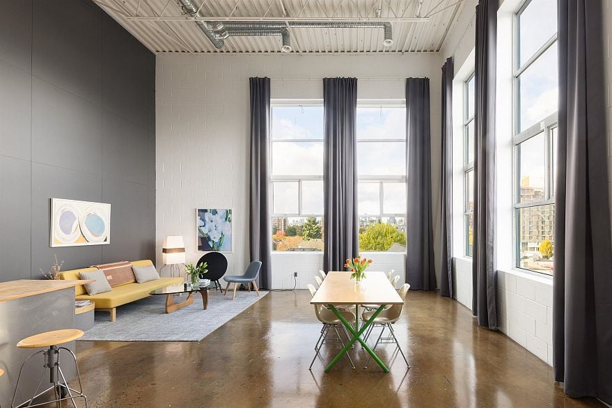 307 1220 E Pender Street