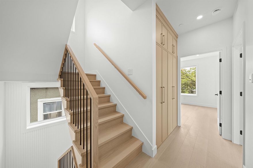 1 6461 E Prince Edward Street