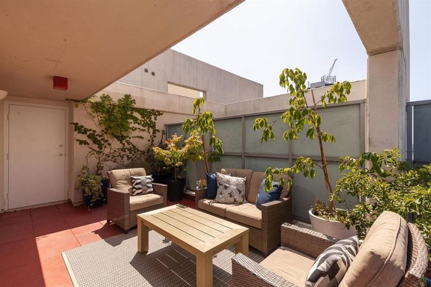 3202 610 Granville Street