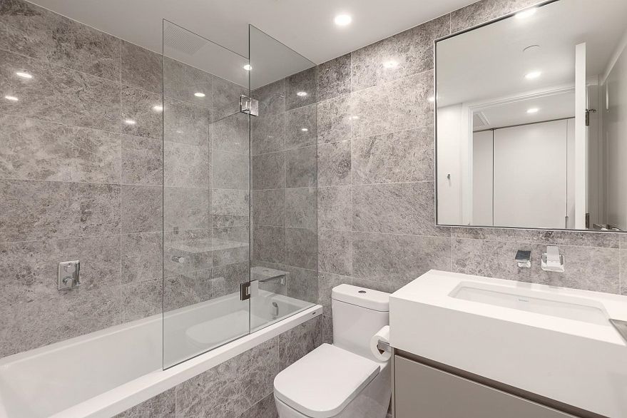 1403 889 Pacific Street