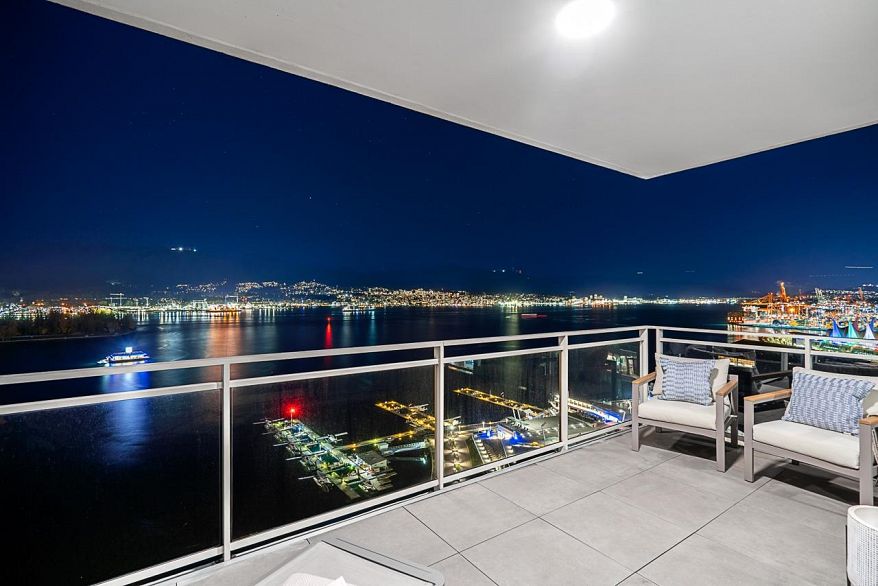 2202 1139 W Cordova Street