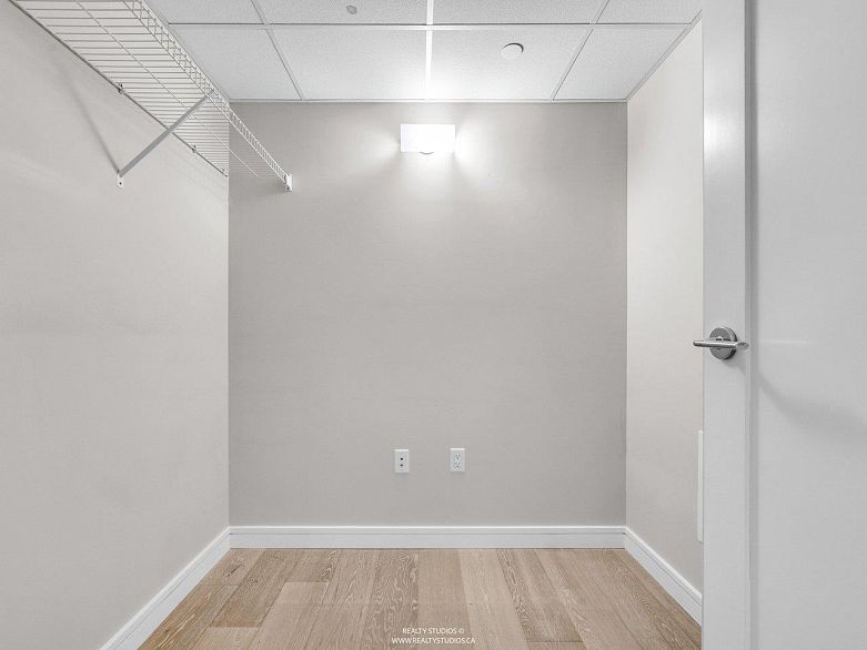 905 1221 Bidwell Street