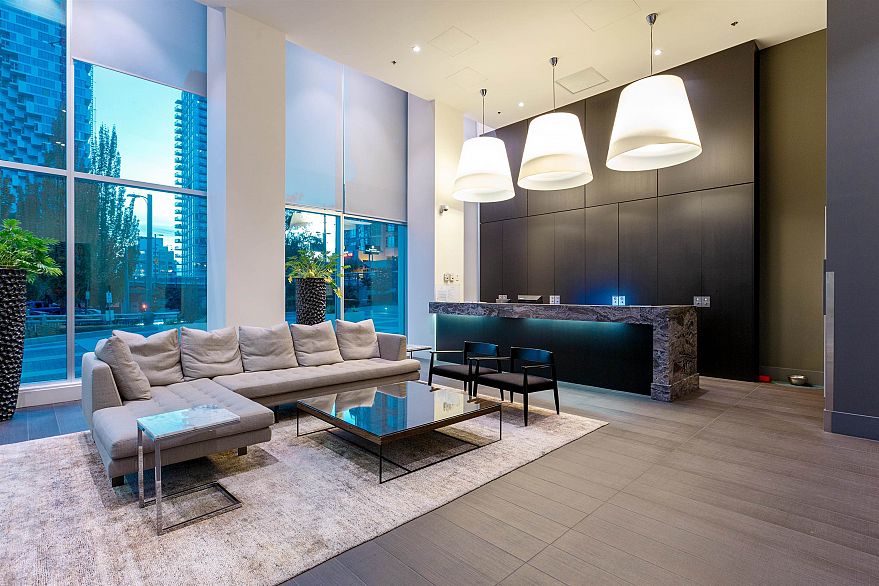 2701 1351 Continental Street