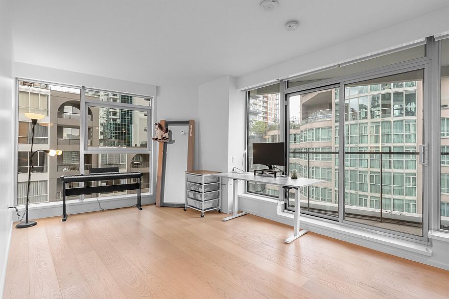 708 889 Pacific Street