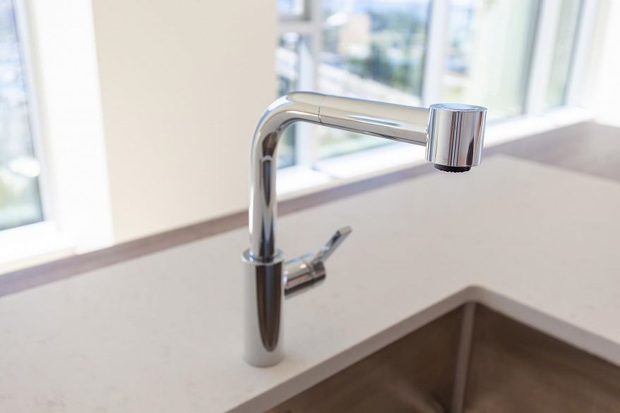 1403 889 Pacific Street