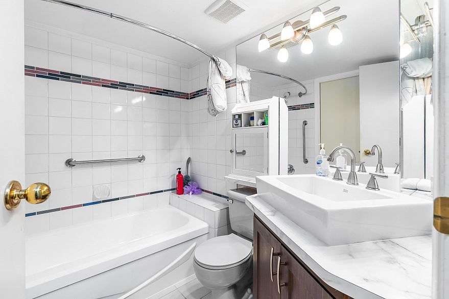 109 1925 W 2nd Avenue