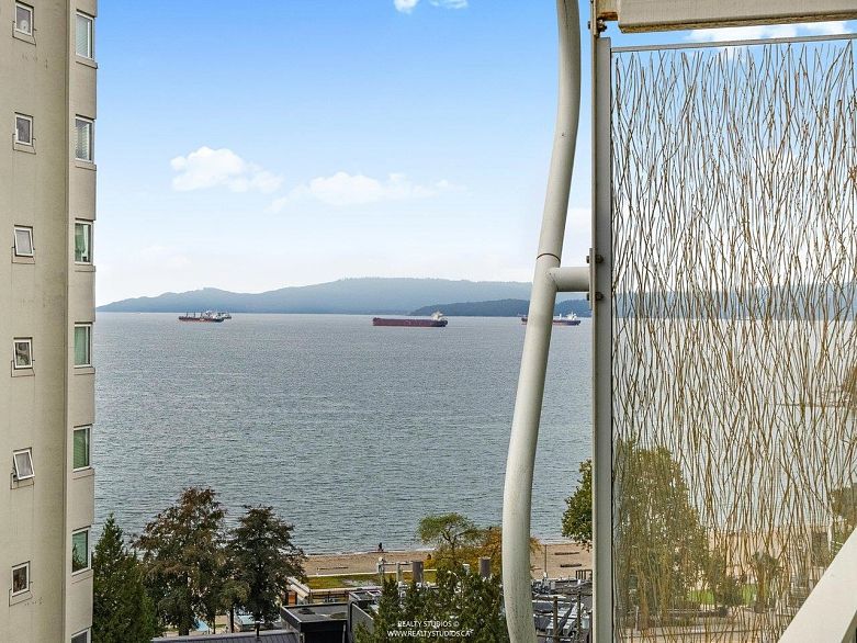 905 1221 Bidwell Street