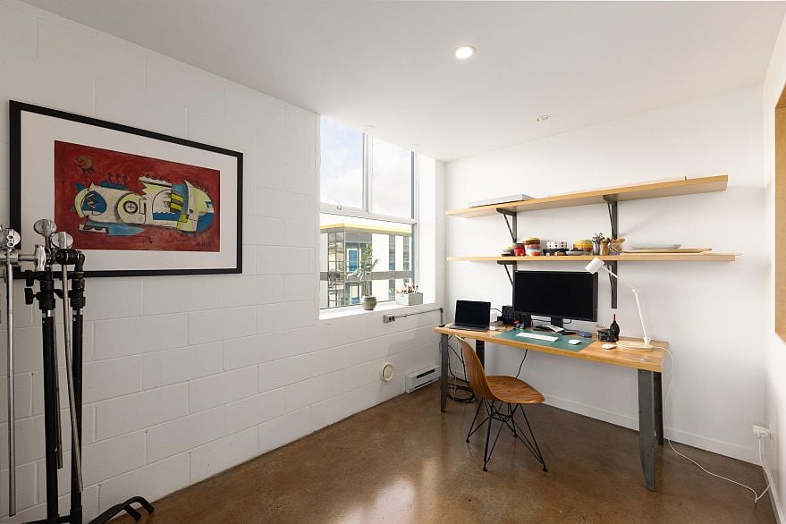 307 1220 E Pender Street