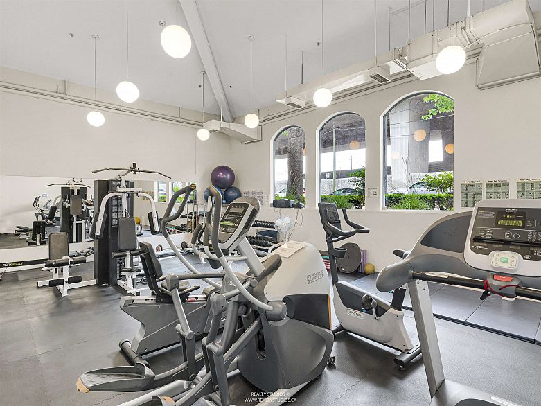 401 525 Wheelhouse Square