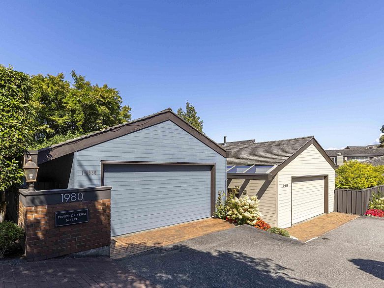 1 1980 Sasamat Street