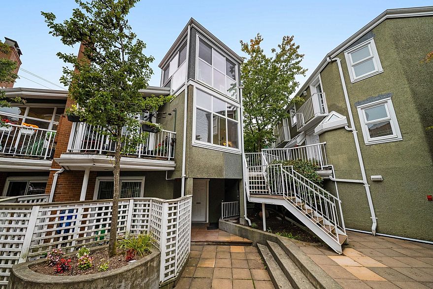 212 1045 W 8th Avenue