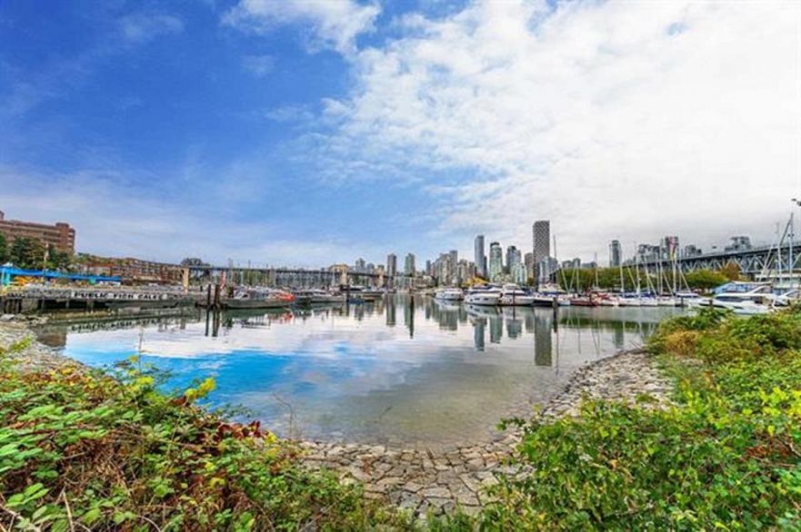 103 1540 Mariner Walk