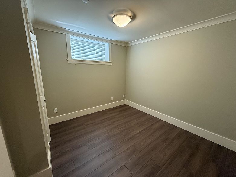 7689 Jasper Crescent