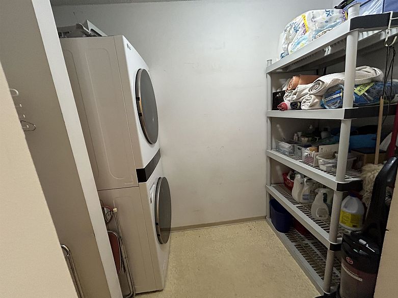 209 1705 Nelson Street