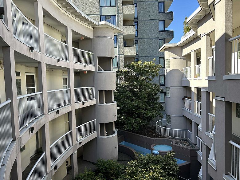 209 1705 Nelson Street