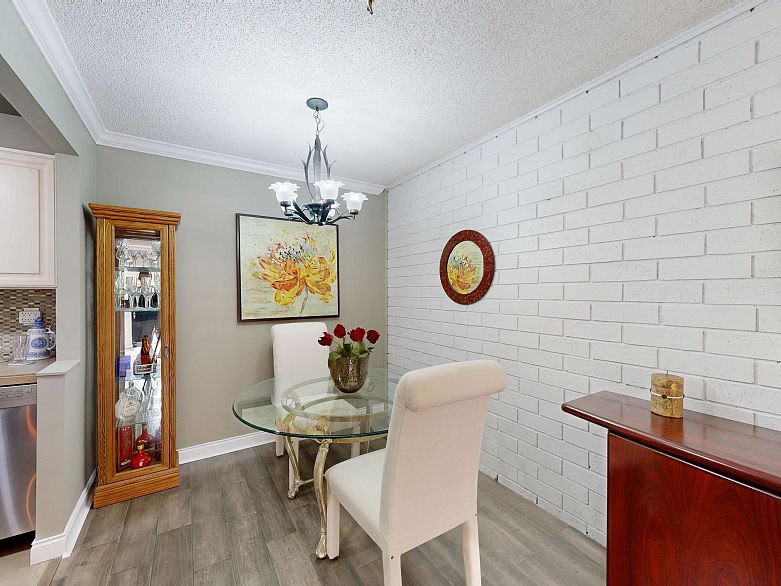 510 1405 W 15th Avenue