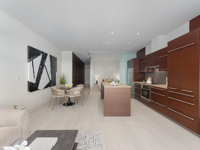 103 4463 W 10th Avenue