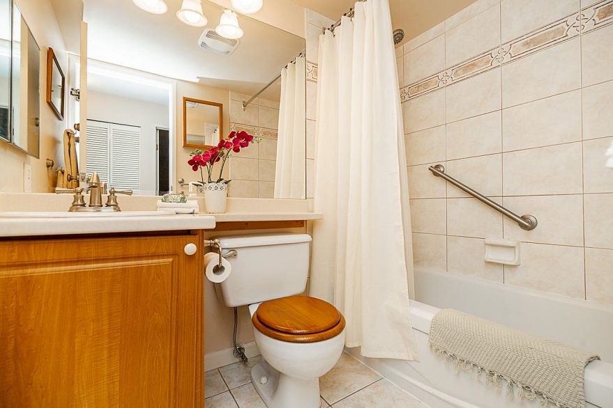 103 1540 Mariner Walk