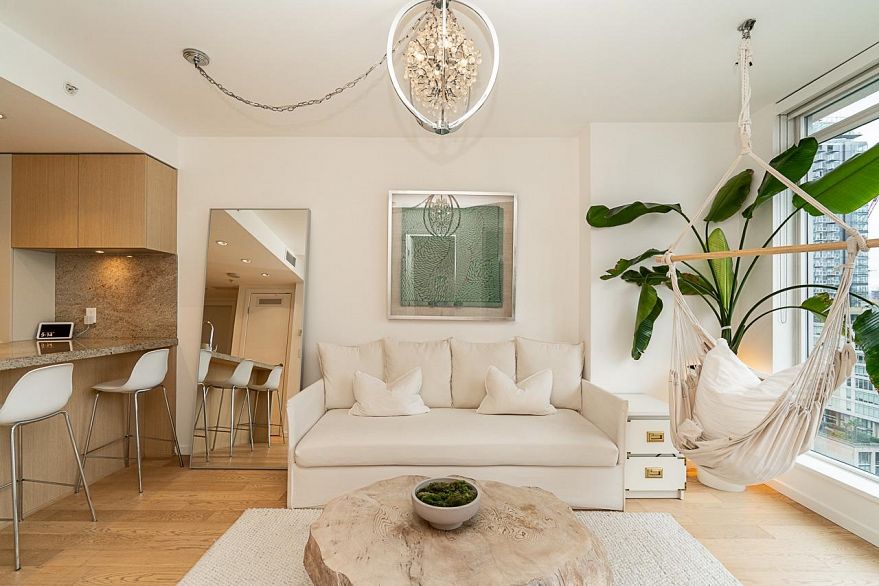 2103 1351 Continental Street