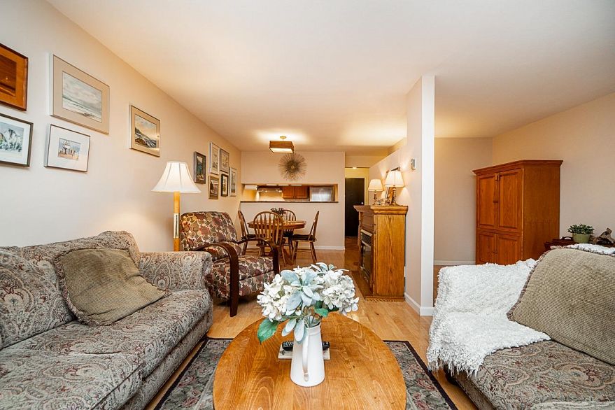 103 1540 Mariner Walk